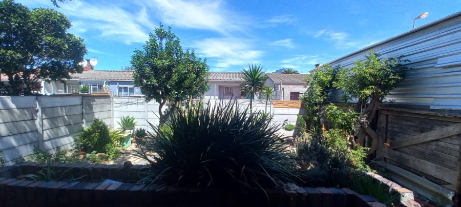 1 Bedroom Property for Sale in Athlone Western Cape